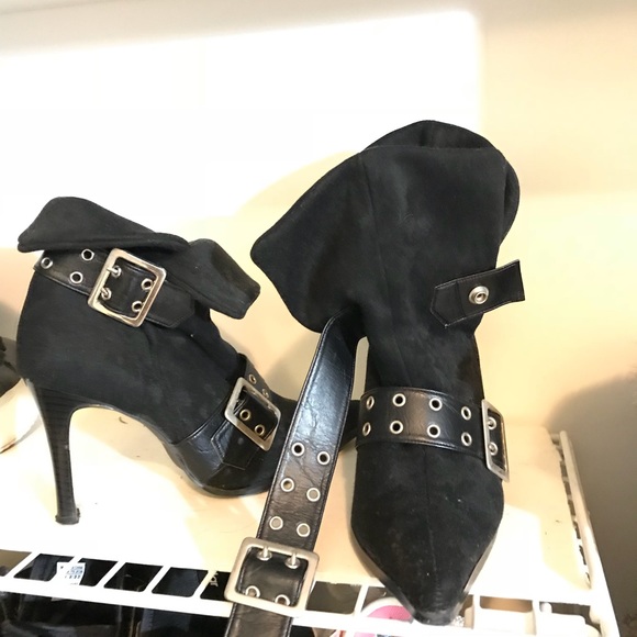 Two-ways Black Suede Ankle Boots - Picture 3 of 4